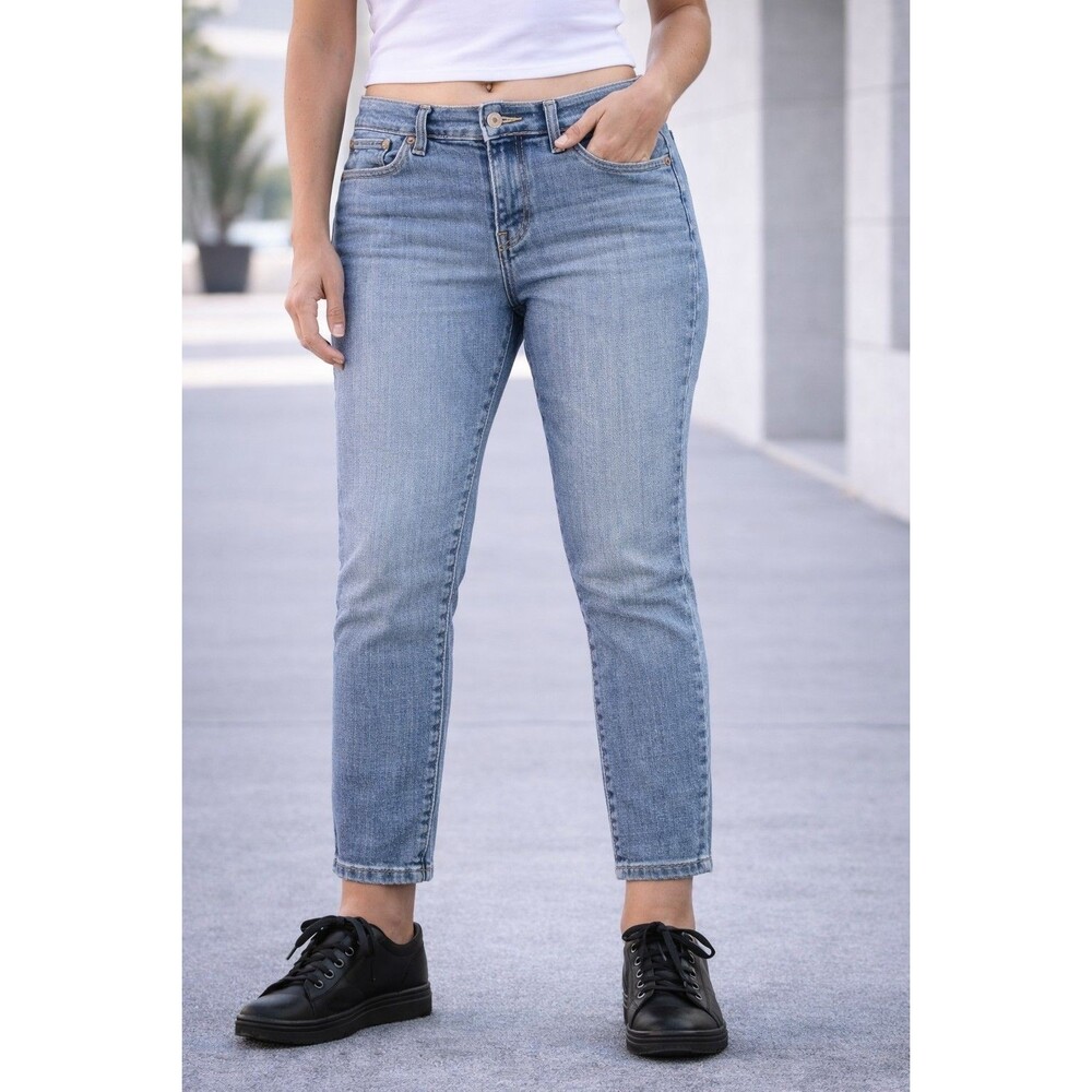 Levi’s Women’s Boyfriend Jeans Light Wash Classic Fit Denim Mid Rise...